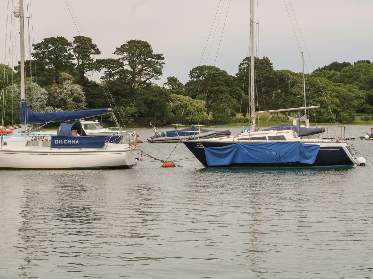 Number 7 Villa Lymington Bagian luar foto